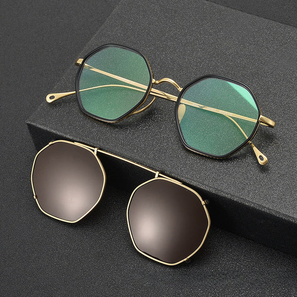 Daly Titanium Vintage Eyeglasses Frame With Sunglasses Clips