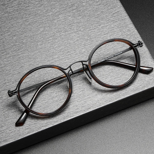 Retro Round Round Pure Titanium Eyeglass Frame