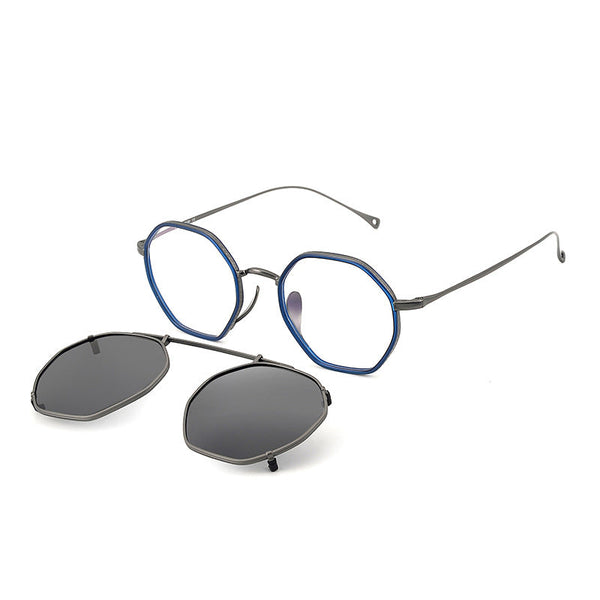 Daly Titanium Vintage Eyeglasses Frame With Sunglasses Clips