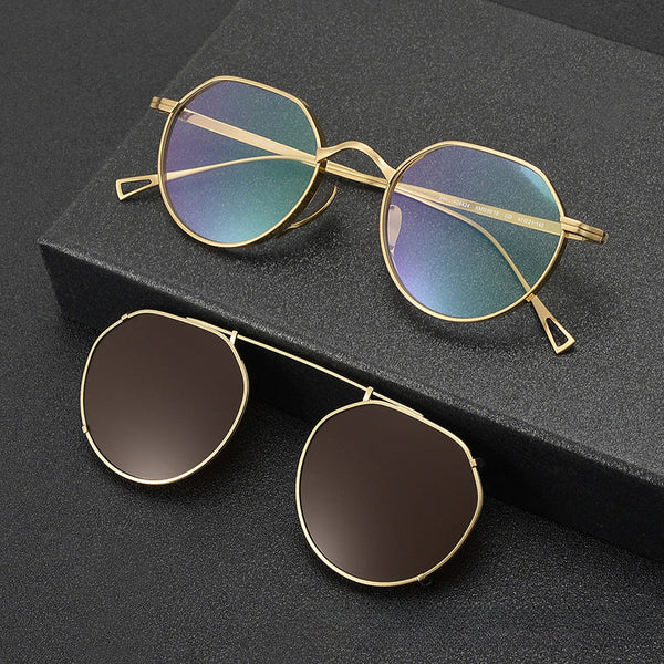 Cha Titanium Vintage Eyeglasses Frame With Sunglasses Clips